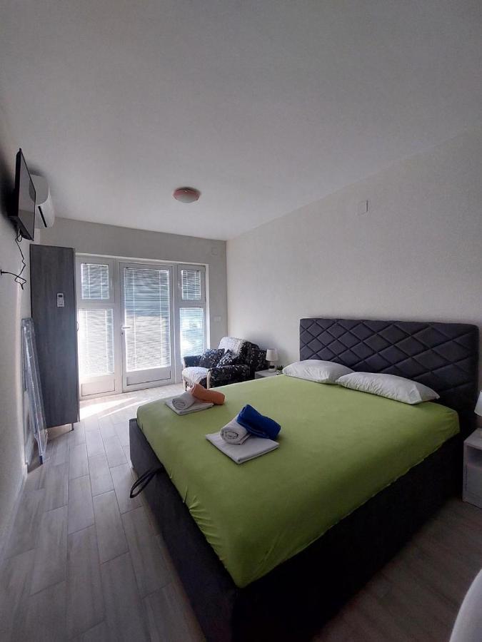 Apartment Iva Bijela Εξωτερικό φωτογραφία