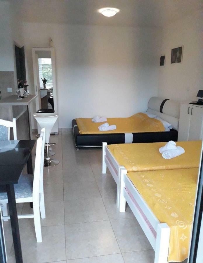 Apartment Iva Bijela Εξωτερικό φωτογραφία
