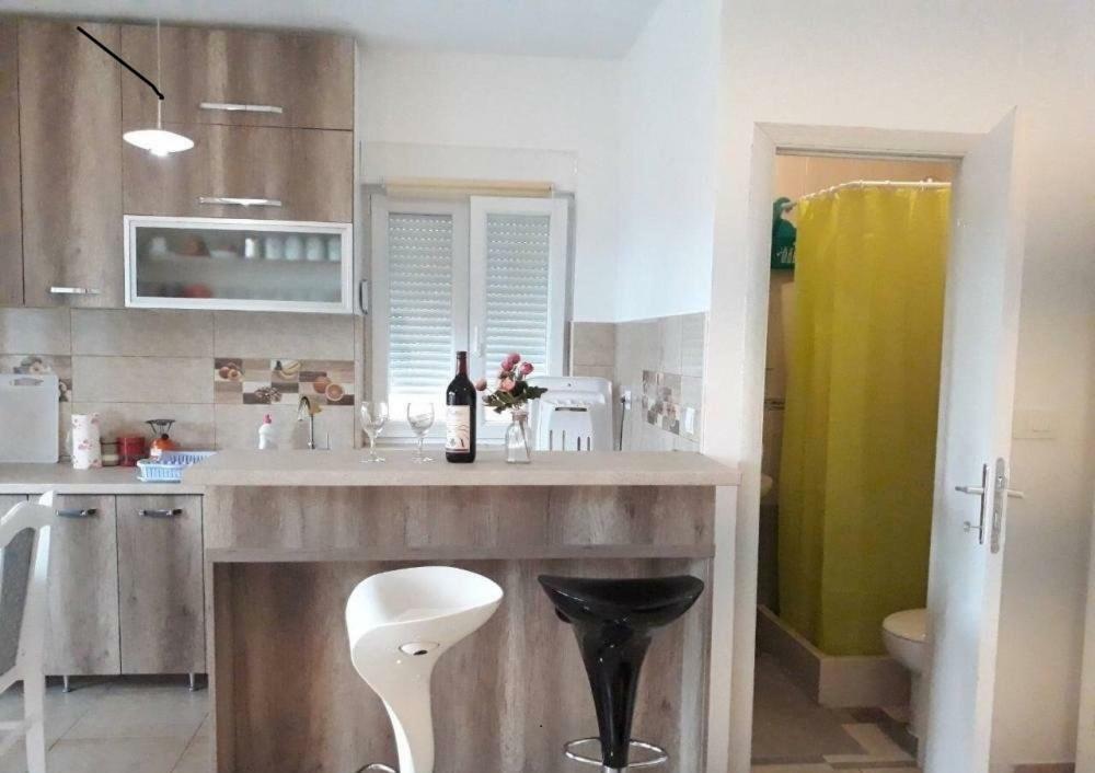 Apartment Iva Bijela Εξωτερικό φωτογραφία